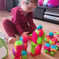 Barevná konstrukční stavebnice Hedgehog Blocks 192 ks Kruzzel 20376
