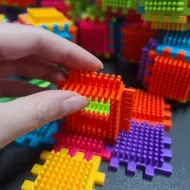 Barevná konstrukční stavebnice Hedgehog Blocks 192 ks Kruzzel 20376